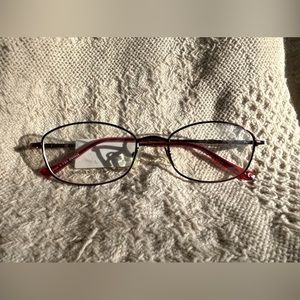 Metal woman’s wine eyeglass frame. New Davis vision. Spring hinges, Light weight